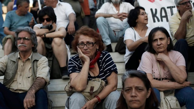 Lange Gesichter in Athen