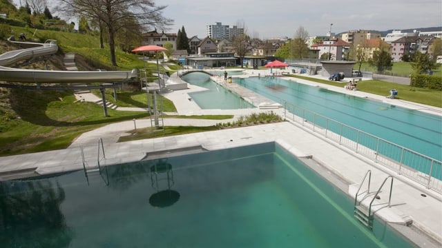 Blick ins Schwimmbad Im Moos Schlieren.