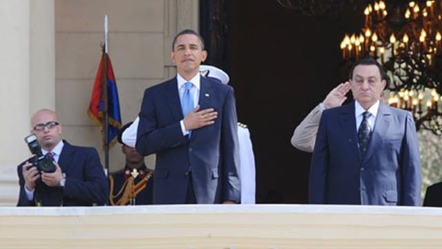 Ahmed Mourad (links mit Kamera) bei einem offiziellen Anlass mit Barack Obama (Mitte) und Hosni Mubarak.