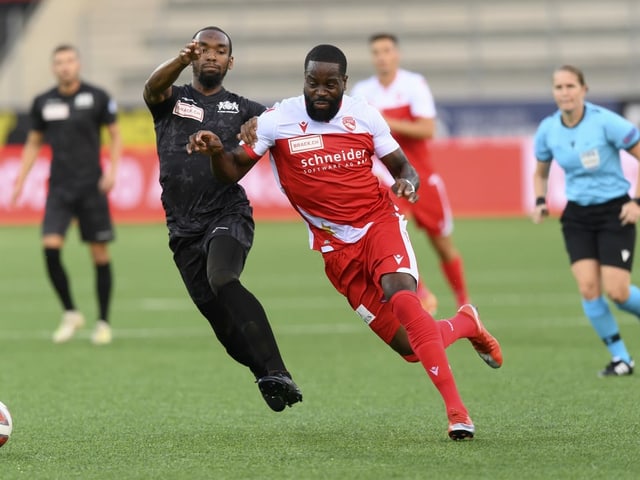 FC Thun with striker Ridge Munsy (right) have to settle for a 2-2 win at Stade Lausanne Ouchy. 