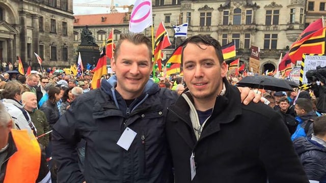 Tobias Steiger (links) und Ignaz Bearth an einer Pegida-Demonstration.