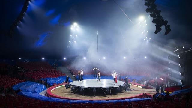 Circus without spectators