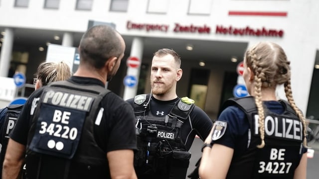 BKA-Polizisten vor Spital Charité