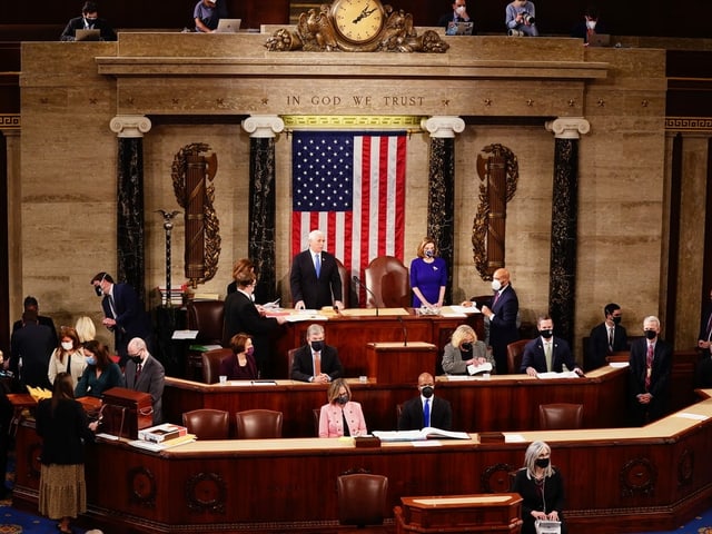 Mike Pence und Nancy Pelosi im Kongress.