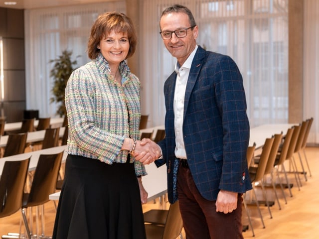 Ruth Metzler-Arnold mit Swiss-Athletics-Präsident Christoph Seiler.