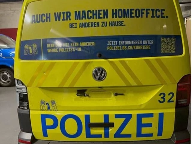 Polizeiauto hinten