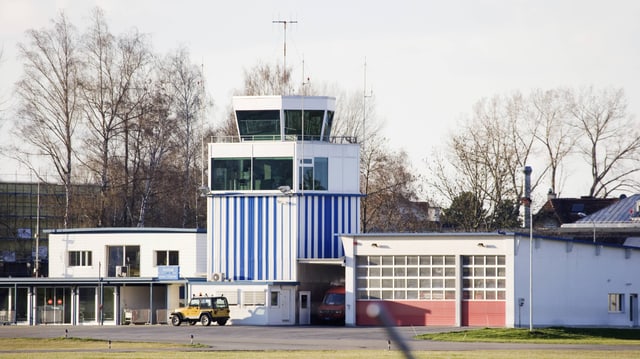 Der Turm vom Flughafen Altenrhein.