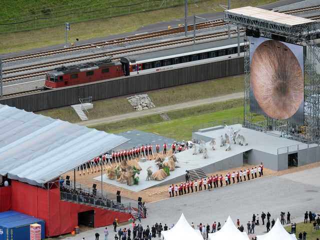  Blick aufs Festgelände in Pollegio