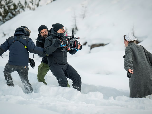 Dreharbeiten zur Serie im Schnee