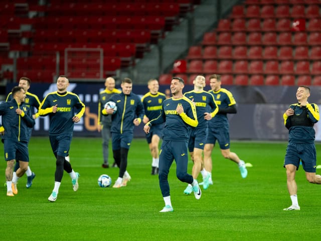 Die ukrainischen Nationalspieler beim Abschlusstraining in Leverkusen.