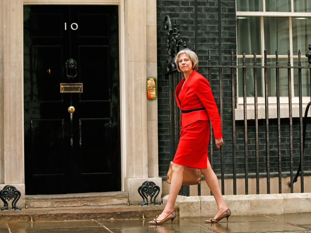 Innenministerin Theresa May bei der Ankunft an der 10 Downing Street. 