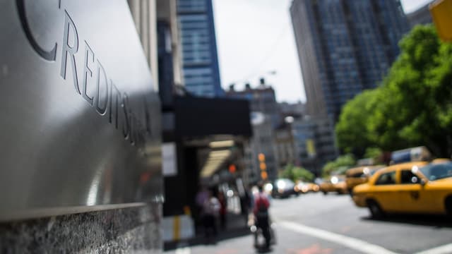 Schild der Credit Suisse in New York.