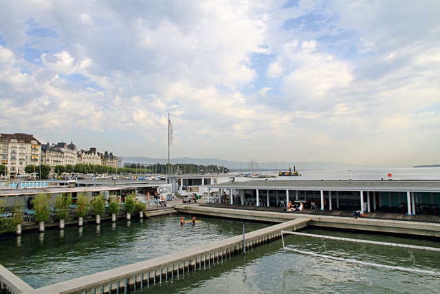 Blick auf die Genfer Badi