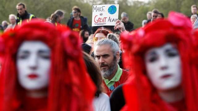 Anhänger der Bewegung demonstrieren in London.