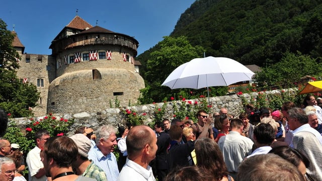 Apéro im Rosengarten