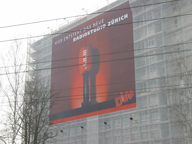 Umbau des Hochhauses des Radiostudio Zürich am Brunnenhof.