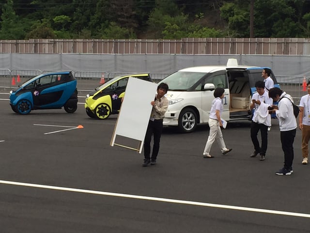 Verschiedene Automodelle in Japan zur Präsentation. 