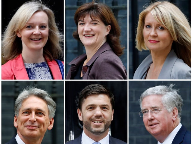 Liz Truss (Umwelt), Nicky Morgan (Bildung), Esther McVey (Arbeit), Philip Hammond (Äusseres), Stephen Crabb (Wales), Michael Fallon (Verteidigung) 