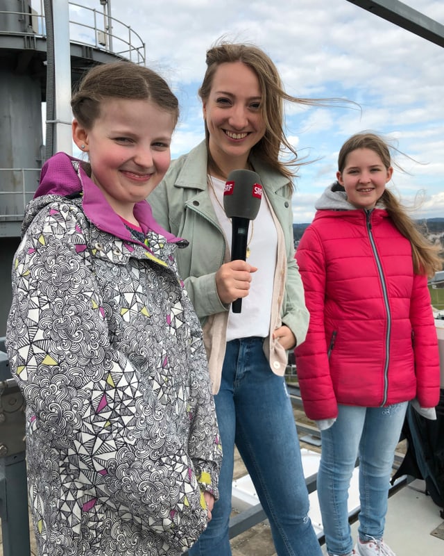 Ladina, Anna Zöllig und Flavia auf dem Meteo-Dach.