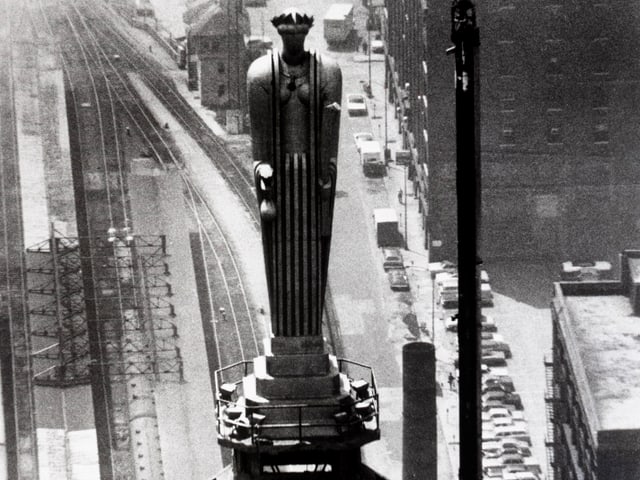 Statue der Göttin Ceres auf Gebäude in Chicago