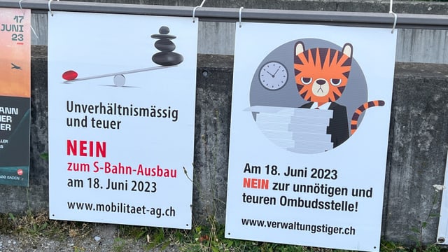 Plakate zur Abstimmung