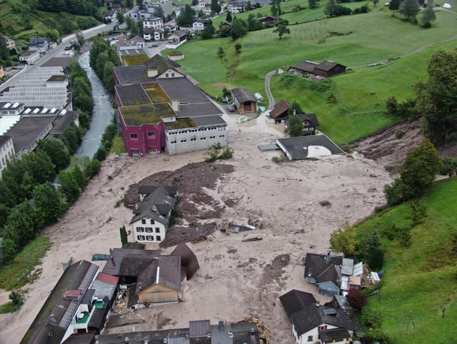 Drohnenaufnahme Schwanden.