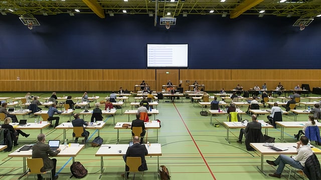 The City of St. Gallen Parliament meets in the sports hall.