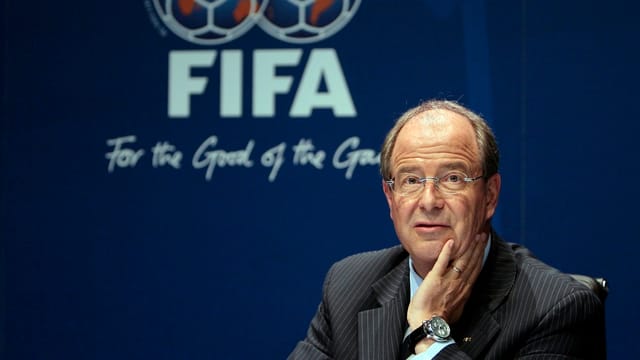 Urs Linsi während einer Pressekonferenz am Fifa-Hauptsitz in Zürich. 