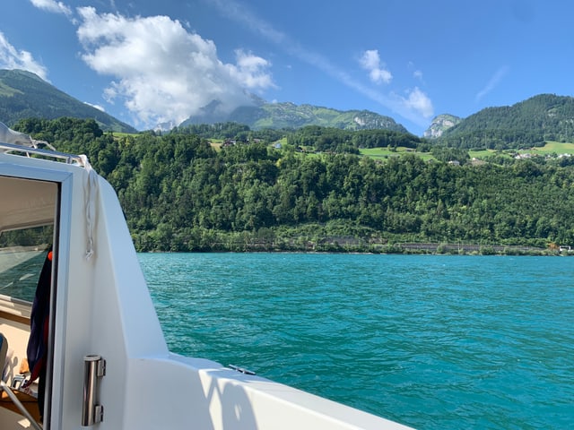 Ausblick auf den grün-blauen Walensee.