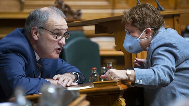 SVP-Nationalrätin Martullo-Blocher mit SVP-Bundesrat Parmelin in der Frühlingssession