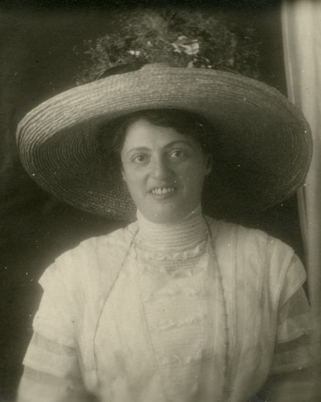 Portrait Rosa Bloch-Bollag