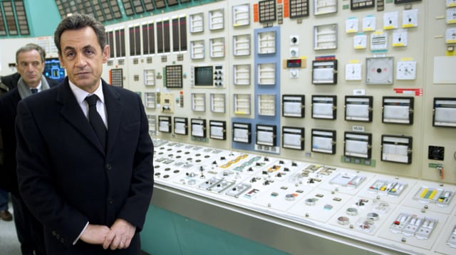 Sarkozy bei einem Besuch im Kontrollraum des AKWs Fessenheim anlässlich des Wahlkampfs im Jahr 2012.