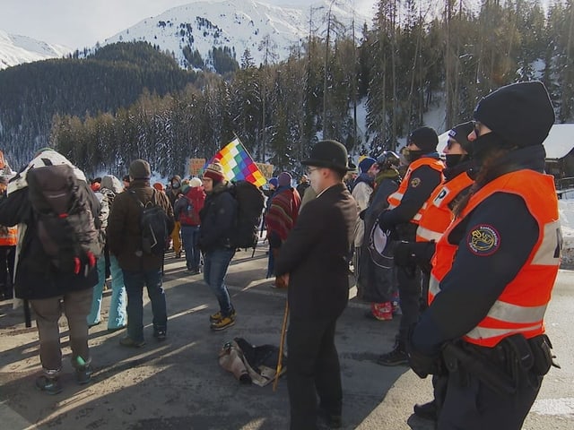 Demonstranten in Davos