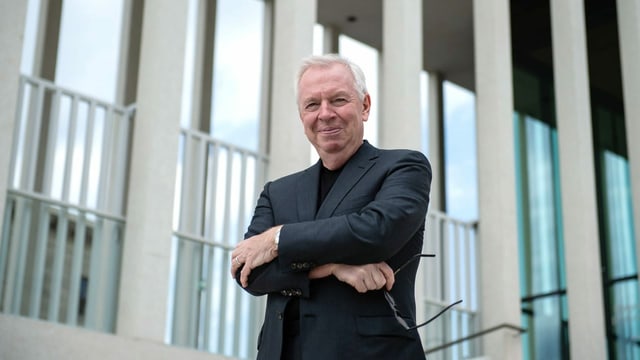 Who is David Chipperfield?