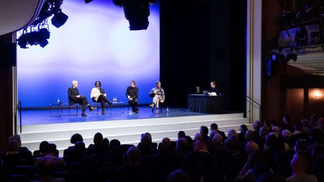 Der «Publikumsgipfel» im Schauspielhaus im Theatersaal.