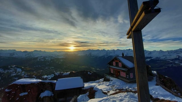 Blick vom Grossen Mythen Richtung Sonnenaufgang