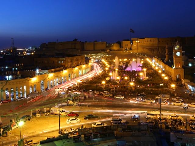 Erbil leutet in der Nacht 