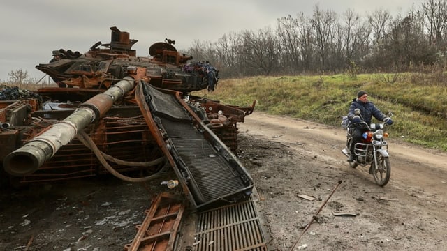 Zerstörter russischer Panzer.