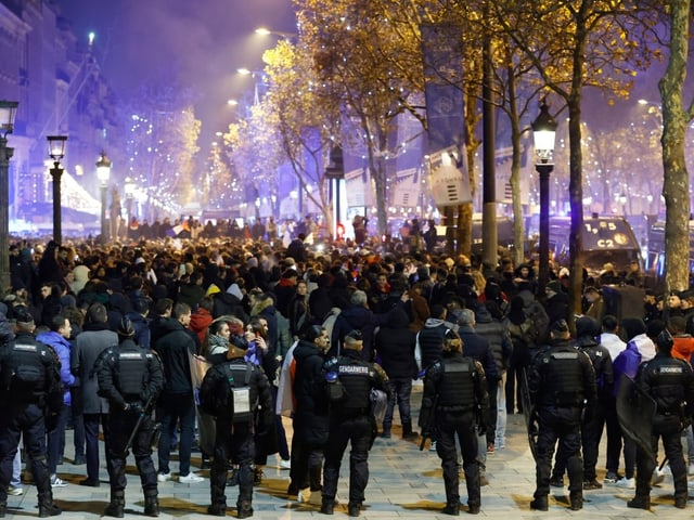 Viele Menschen auf der Strasse