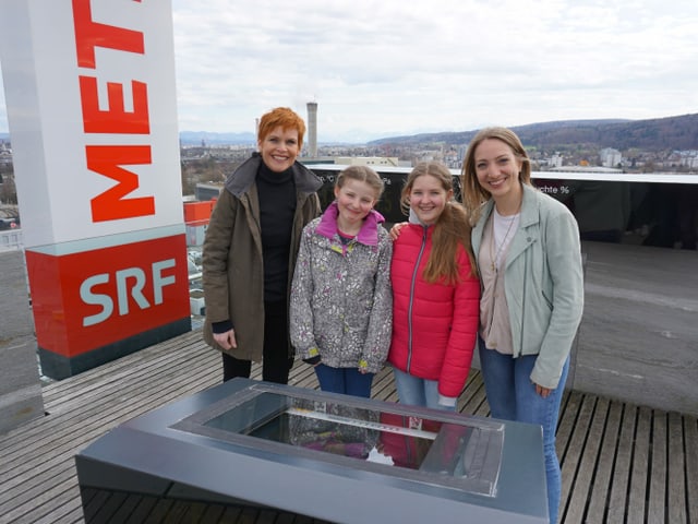 Gruppenfoto von Sandra Boner, Ladina, Flavia und Anna Zöllig.