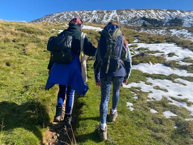 Dania und Sophie wandern