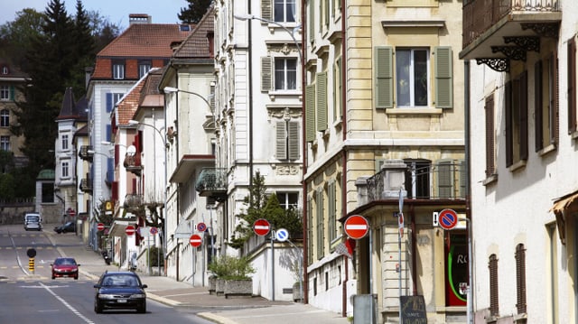 Strassenszene in La Chaux-de-Fonds.