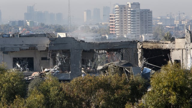 Von den iranischen Raketen getroffenes Gebäude in der nordirakischen Stadt Erbil.