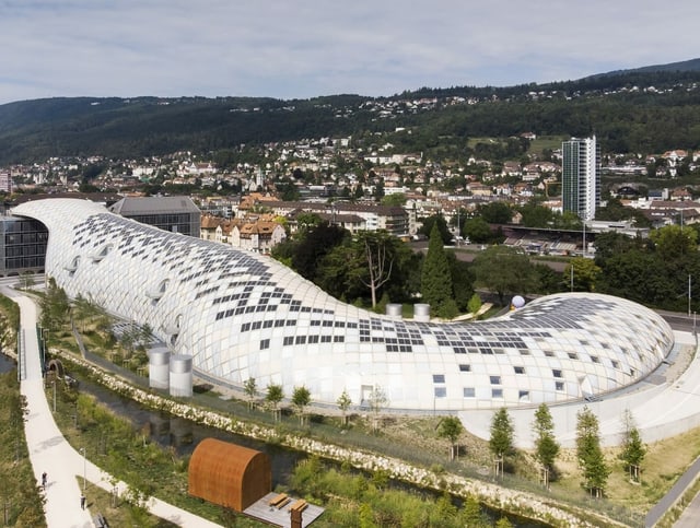 Swatch-Hauptsitz in Biel von aussen.