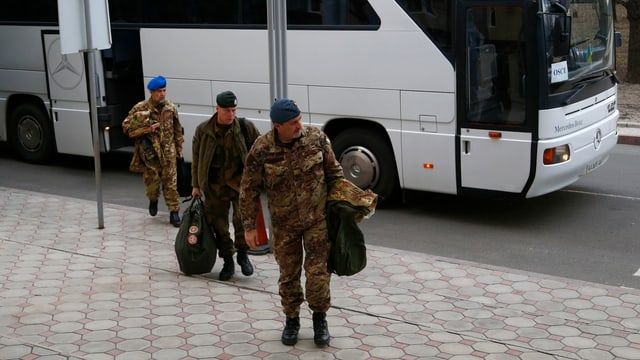 OSZE-Mitarbeiter auf dem Weg in die Ukraine.