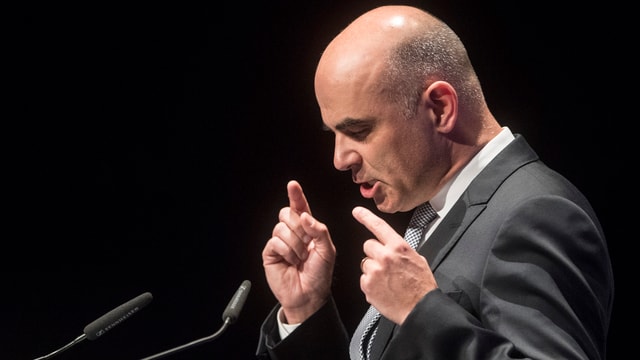 Bundespräsident Alain Berset hält eine Rede