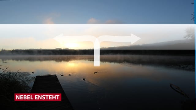 Mit einem weisslichen Balken wird der Nebel über dem See hervorgehoben.