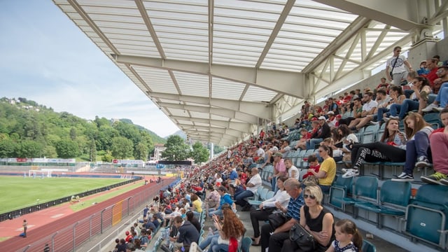 Zuschauertribüne des Cornaredo-Stadions