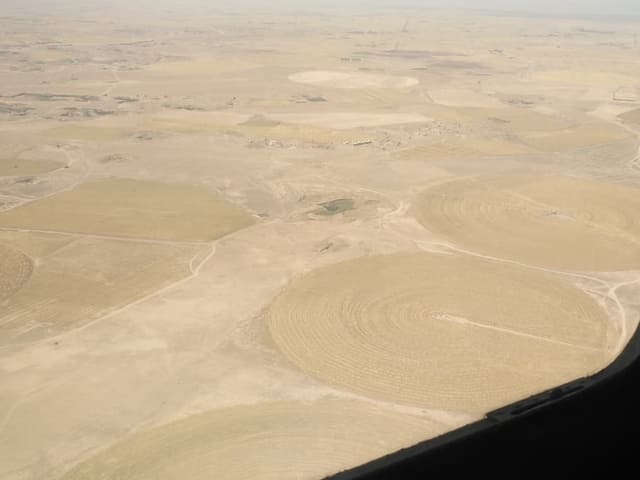 Blick aus einem Blackhawk-Helikopter der US-Armee auf Irak