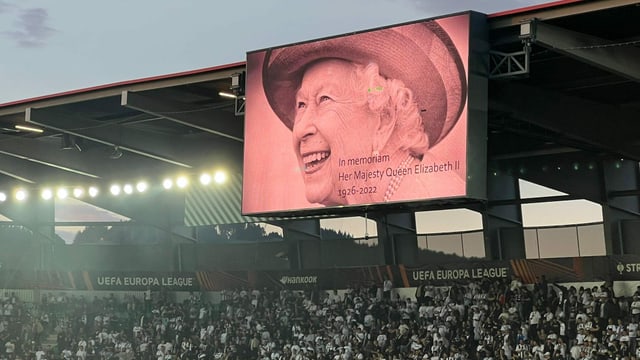 Tribute to the Queen at the stadium